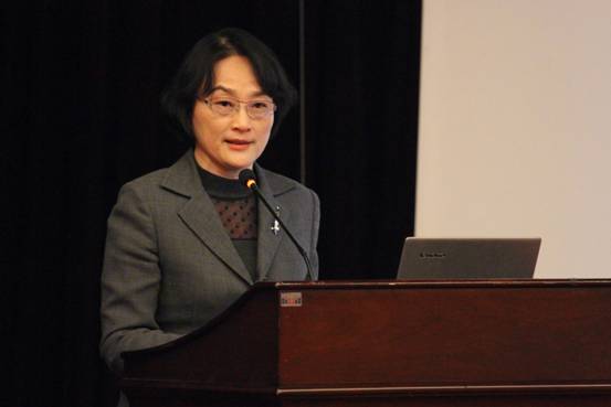 演員秦樾,演員秦樾，從舞臺(tái)到熒屏，變化中的自信與成就之光