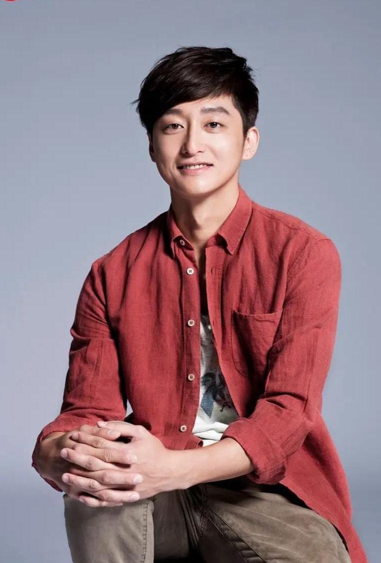 臺(tái)灣演員云中岳，演藝之路的閃耀之星