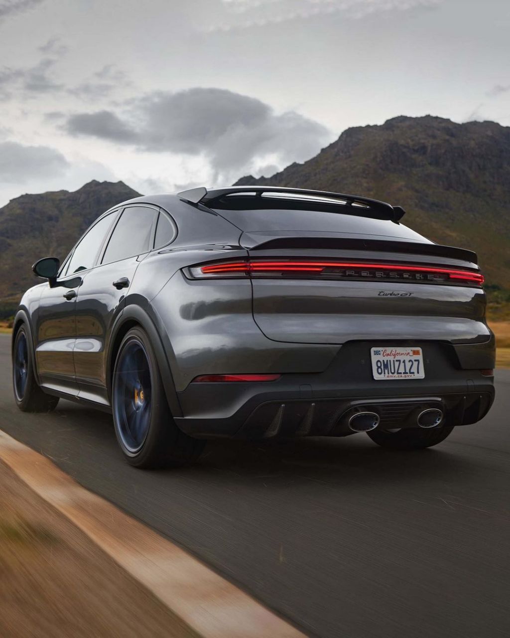 卡宴跑車(chē)最新選購(gòu)與駕駛體驗(yàn)全面指南