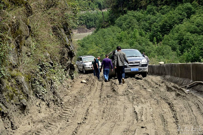 通麥天險(xiǎn)最新路況視頻，安全出行必備，實(shí)時(shí)掌握路況信息