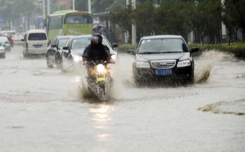 南方暴雨實時報道與案例分析，最新消息視頻匯總